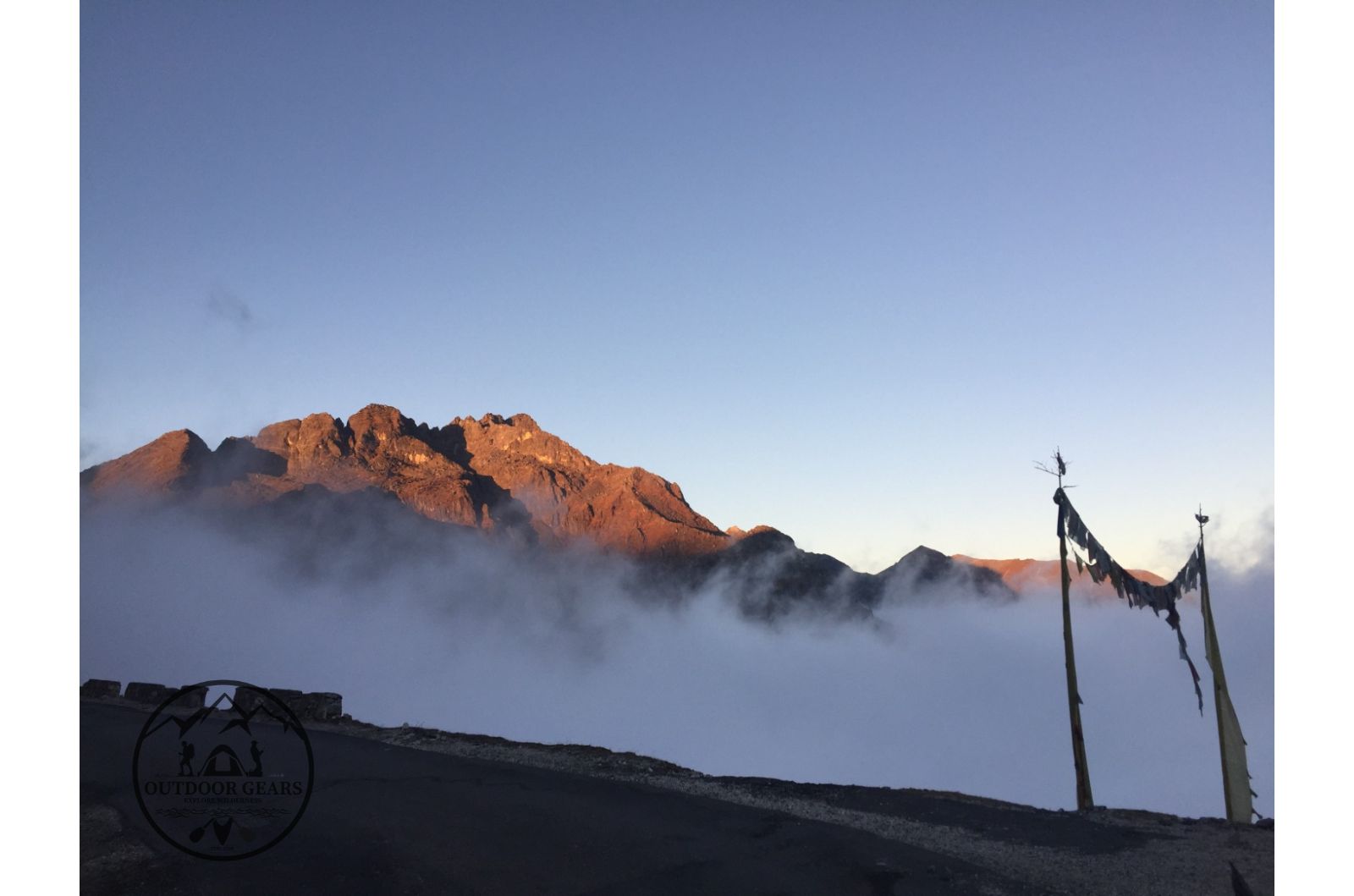Sunrise at Sela pass